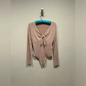 ABERCROMBIE & FITCH Soft A&F Cozy Bodysuit in Soft Pink / Size Small /